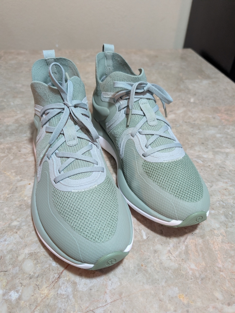 Lululemon Chargefeel 2 Mid Workout Shoes Lime White Women's Size 9 No Box - Picture 5 of 12